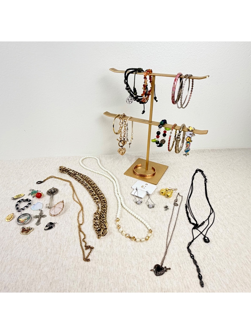 47 Pc Jewelry Lot 14 Elvis Presley Charms GUESS Nine West Bracelets Pendants